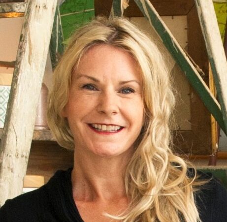 Tanya Overton headshot