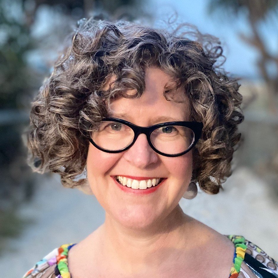 Mary Emeleus headshot