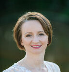 Julie Bajic headshot